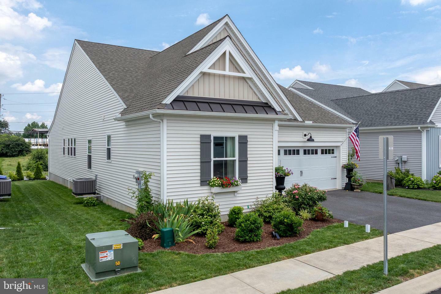 Property Photo:  1806 Emerald Way  PA 17552 