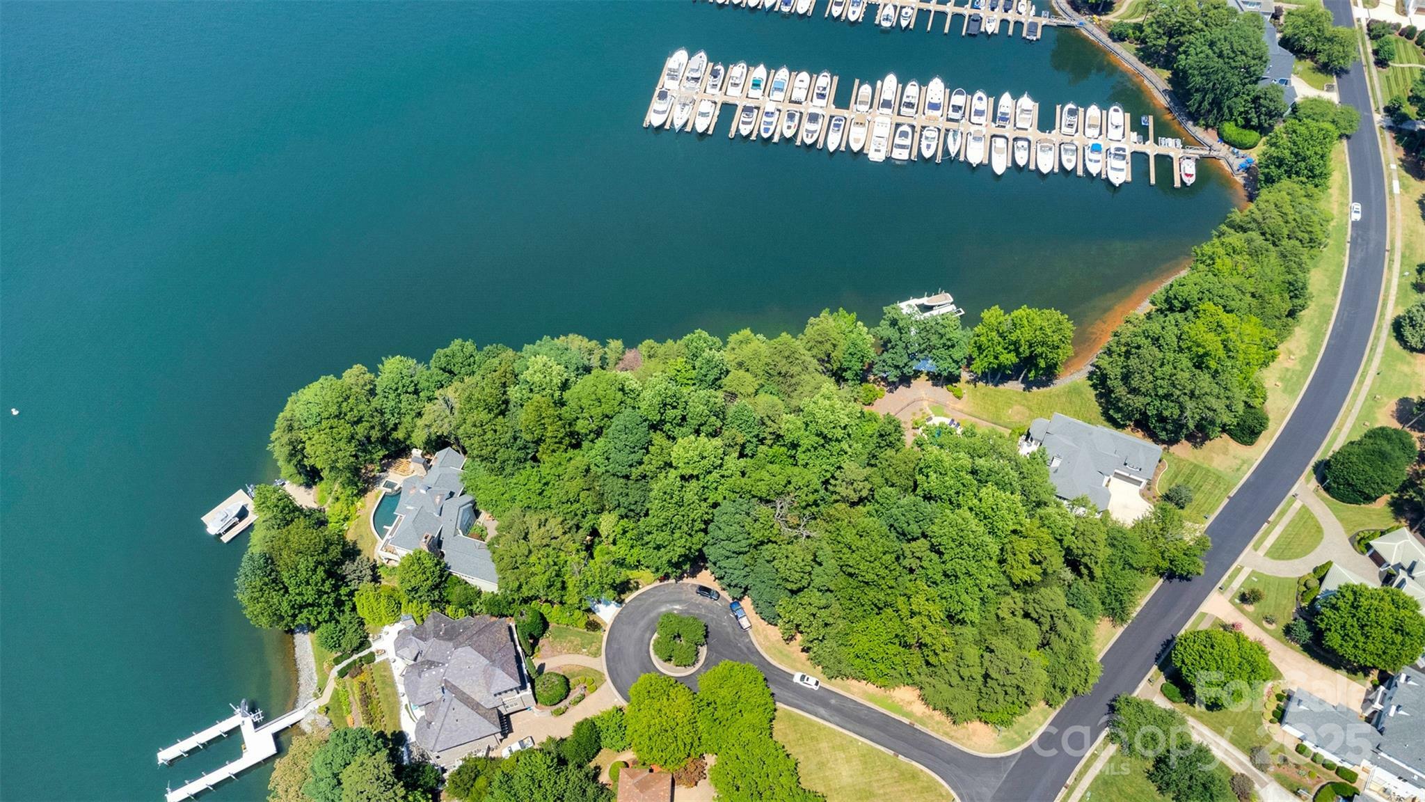 Property Photo:  18205 Harbor Light Boulevard  NC 28031 