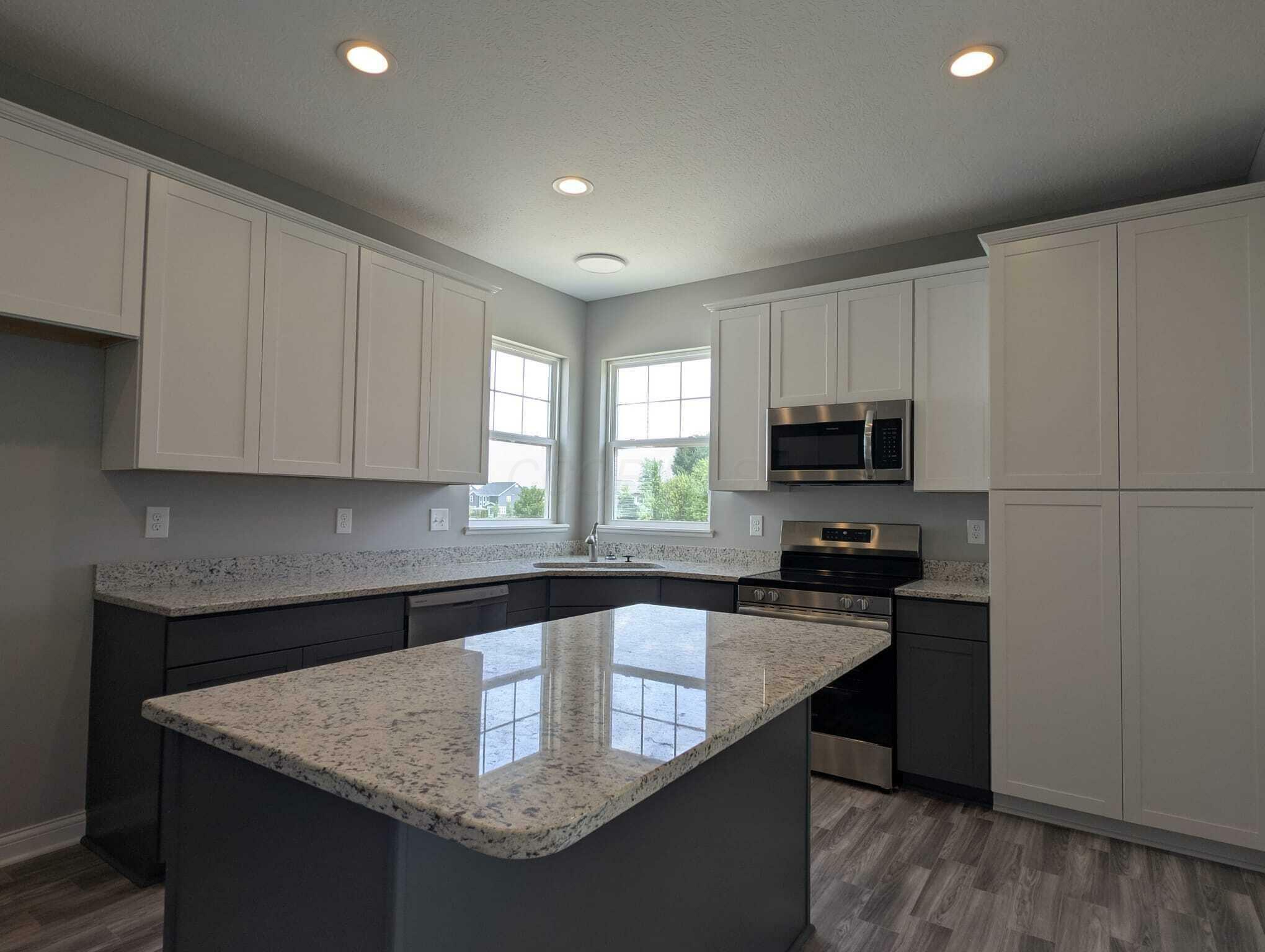 Property Photo:  7301 Aster Way Way  OH 43064 