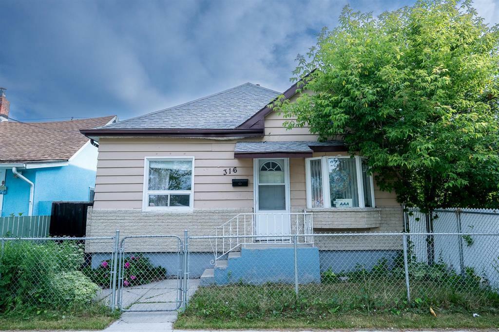 316 Burrows Avenue  Winnipeg MB R2W 1Z6 photo