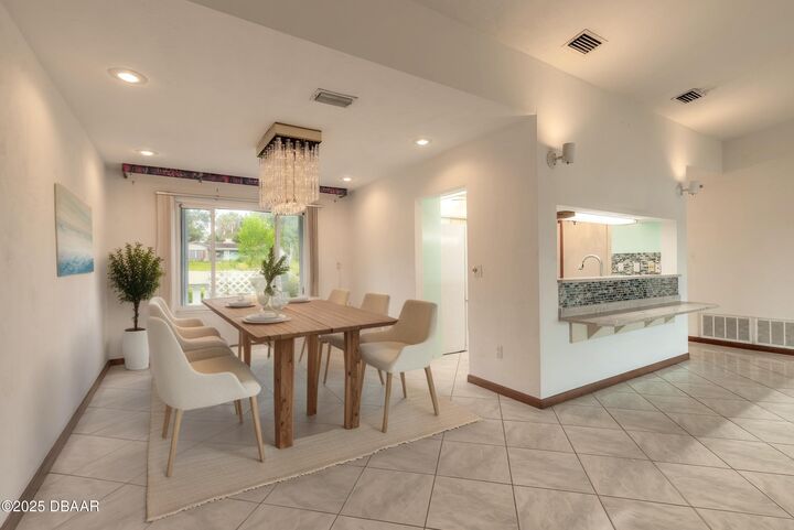 Property Photo:  417 N Riverside Drive  FL 32132 