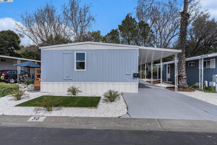 Property Photo: 30 Palm Dr 30 CA 94587