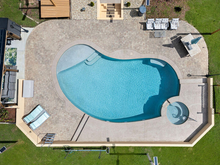 Property Photo: 131 Wedgewood Lane FL 32536