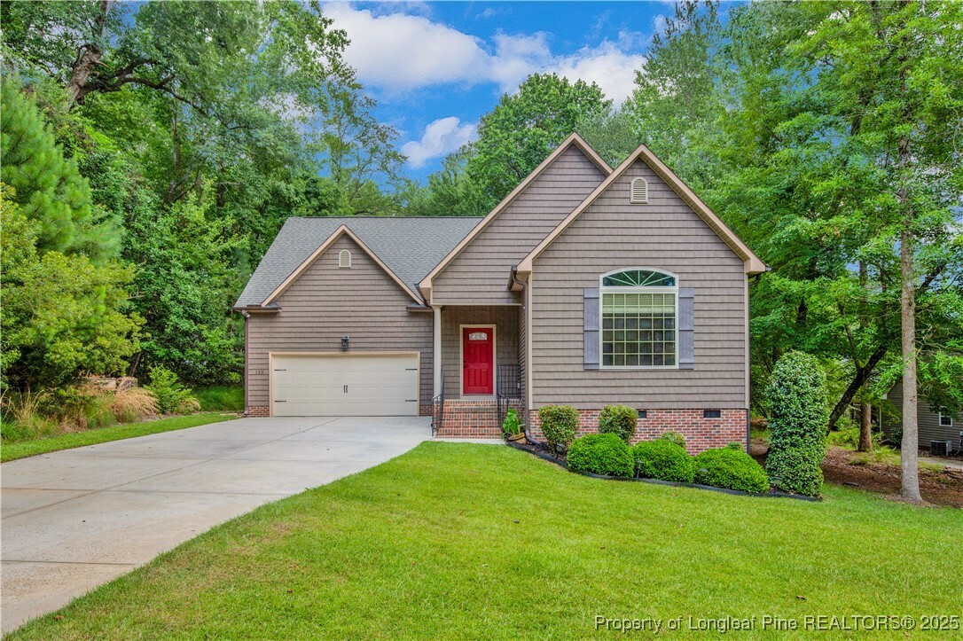 Property Photo: 125 Lakeforest Trail NC 287332