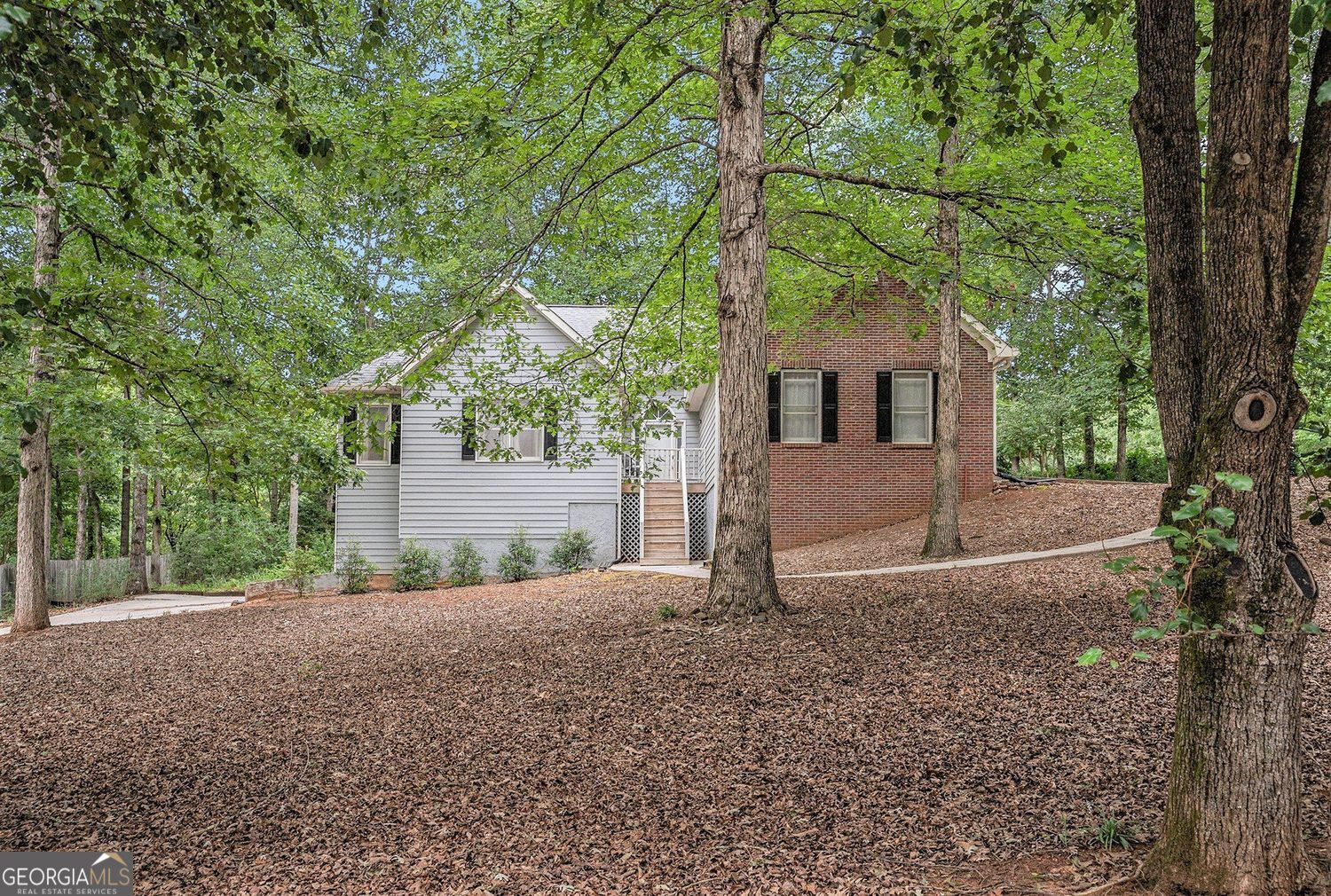 Property Photo: 161 Bradford Place GA 30281
