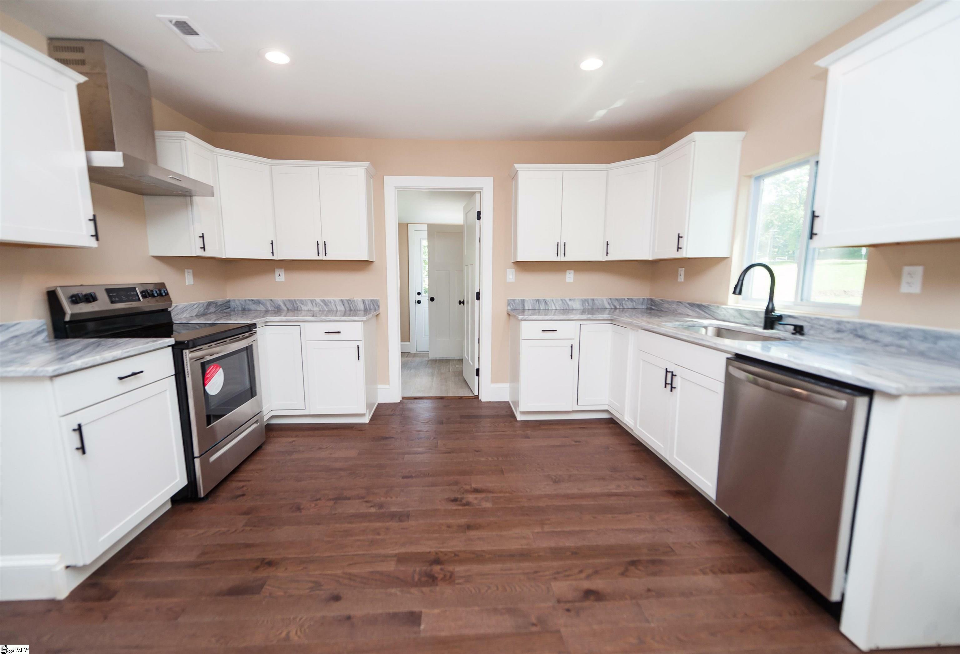 Property Photo: 114 Montgomery Street SC 29322