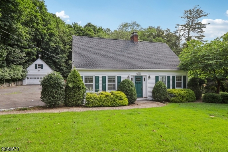 Property Photo:  777 Aspen Way  NJ 07417 
