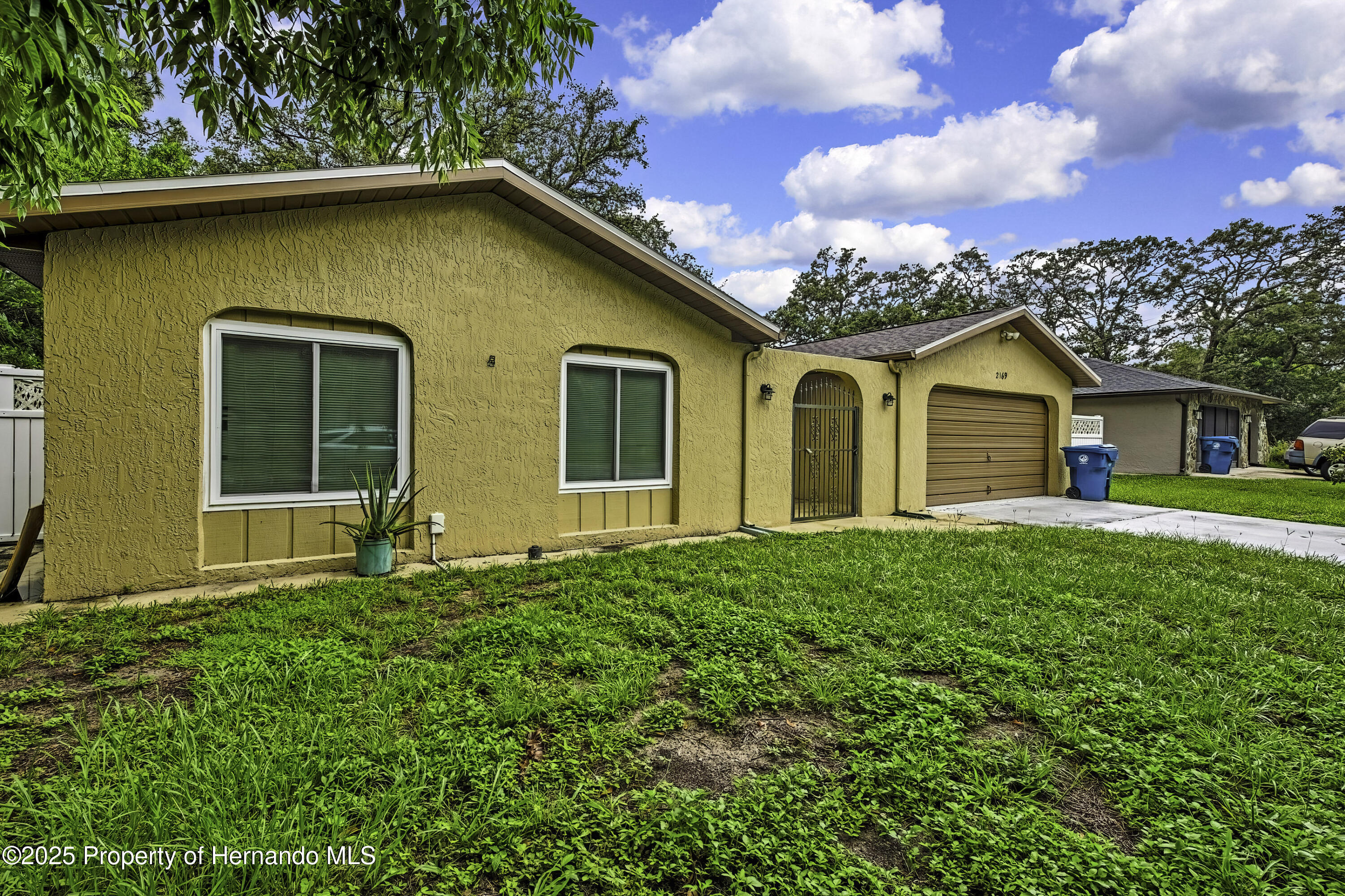 Property Photo:  2169 Danforth Road  FL 34608 