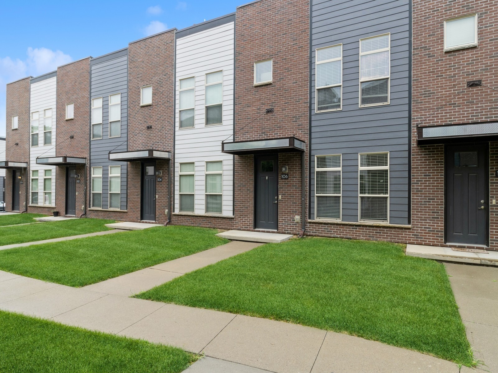316 SW 6th Street 106  Des Moines IA 50309 photo