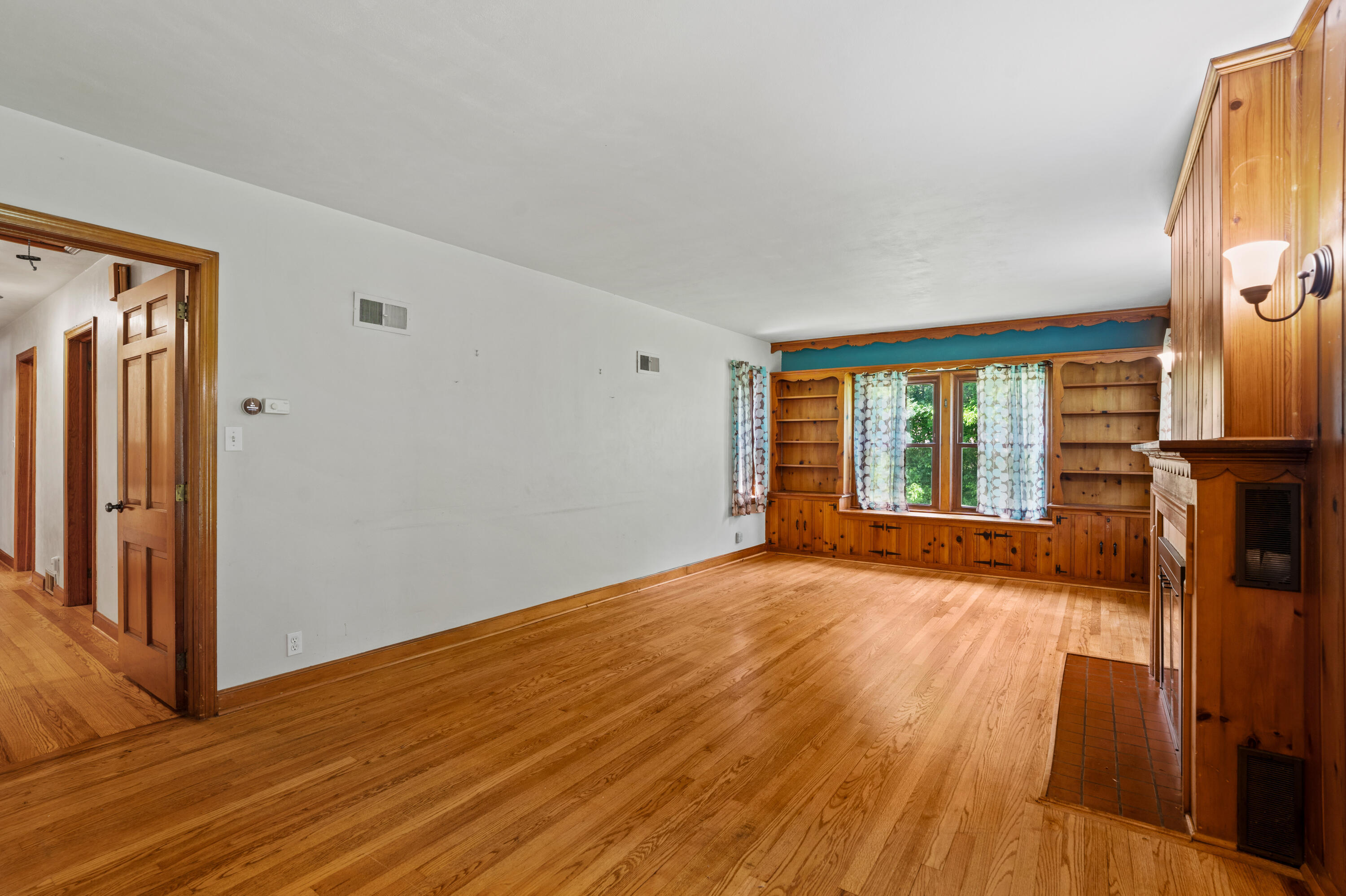 Property Photo:  2357 State Highway 33 -  WI 53095 