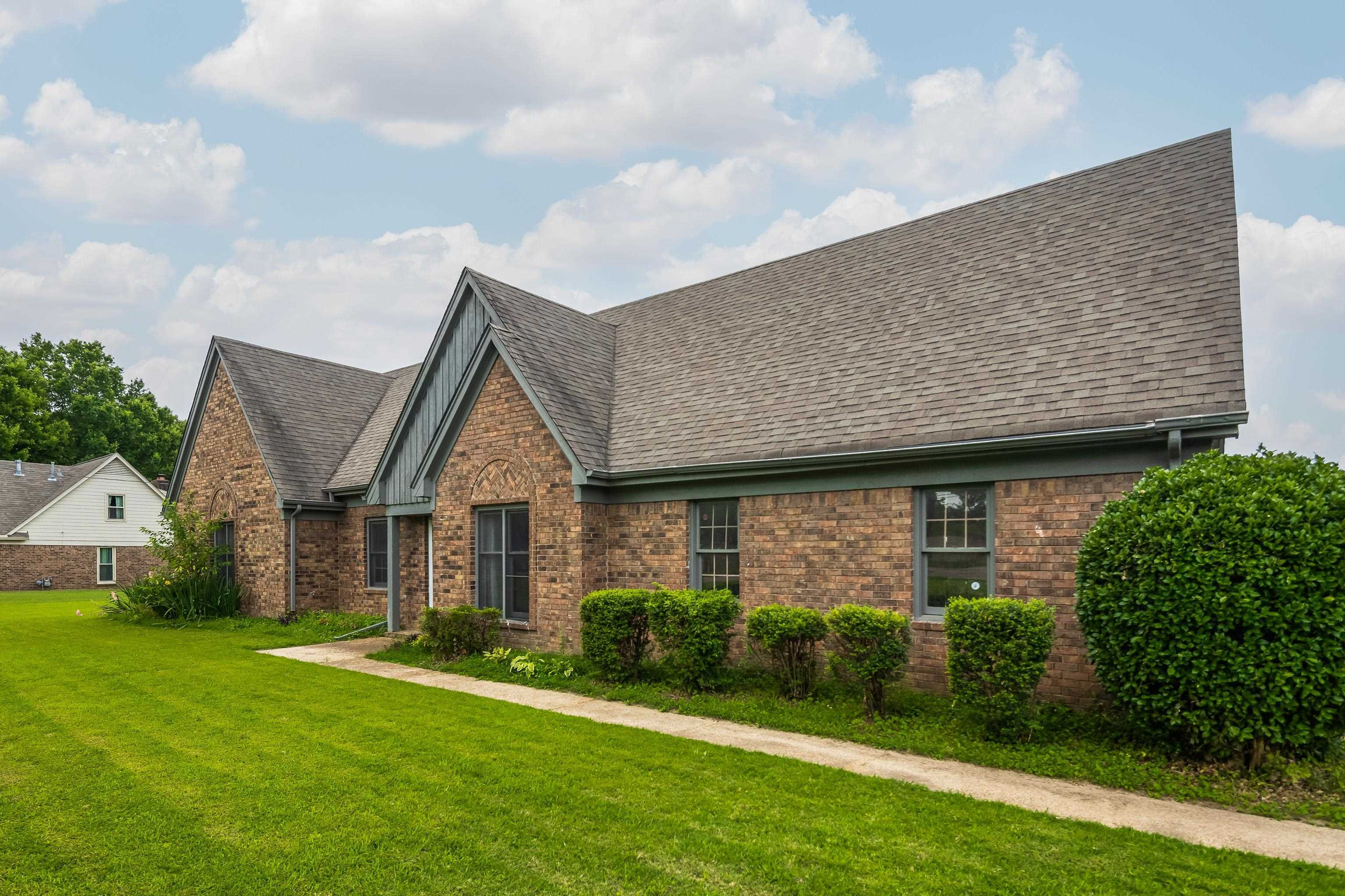 Property Photo: 675 S Collierville-Arlington Rd TN 38017