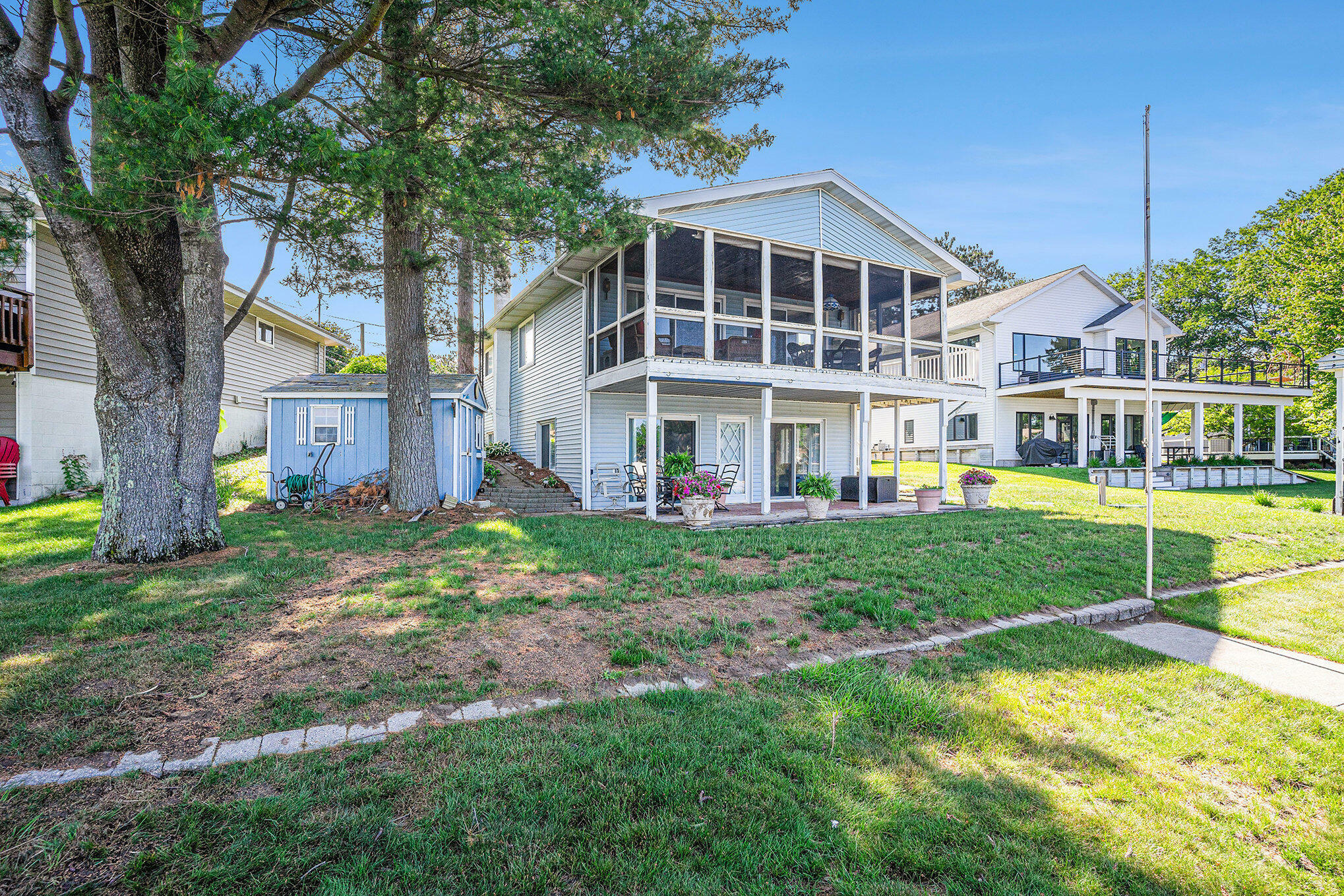 Property Photo: 1825 White Birch Drive MI 49436