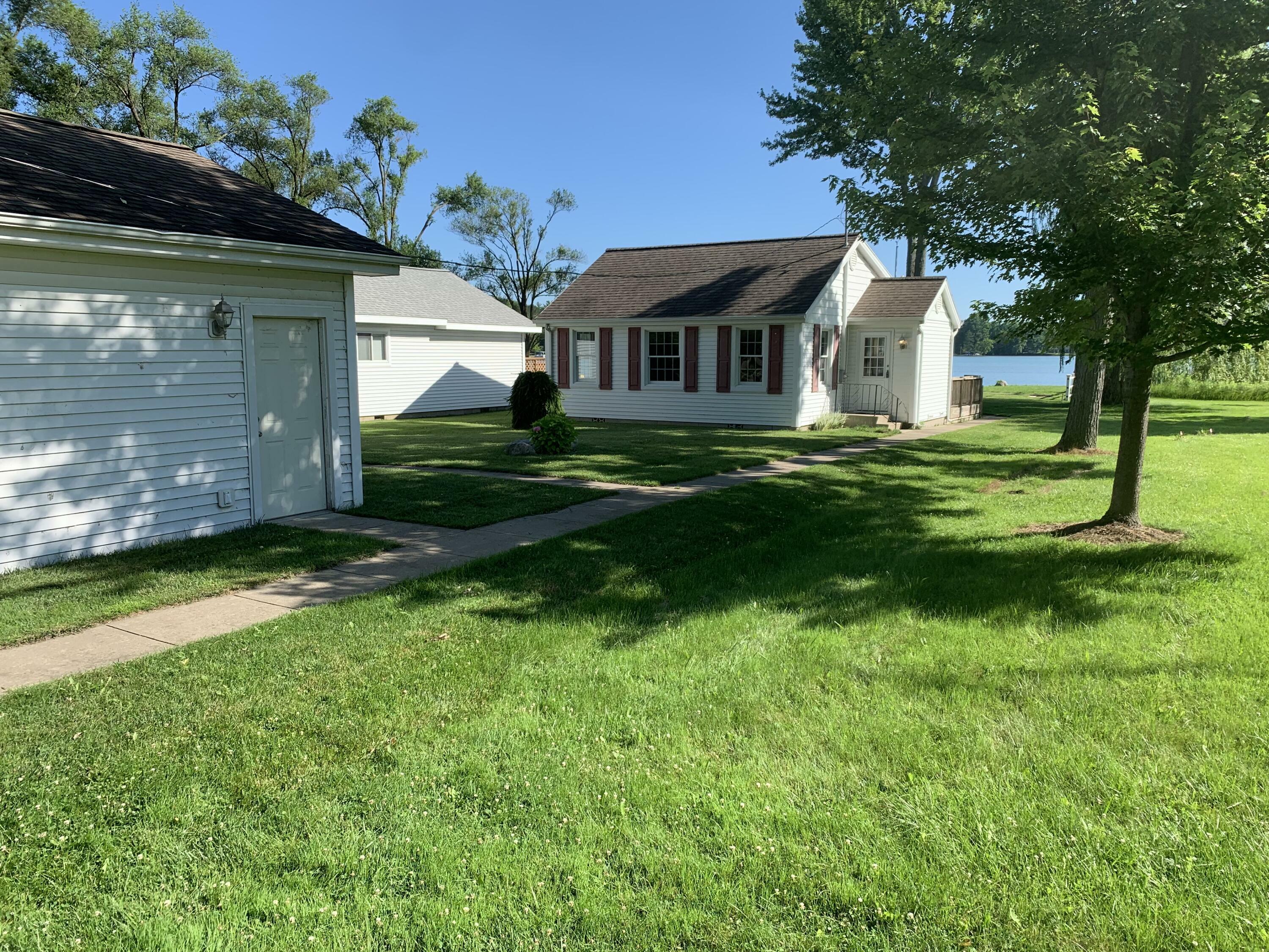 Property Photo: 1000 Lakeview Drive MI 49230