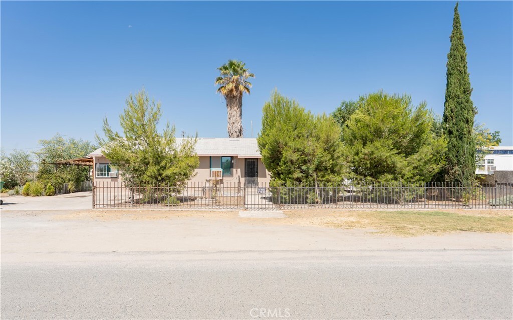 Property Photo:  5435 Road 37  CA 93201 