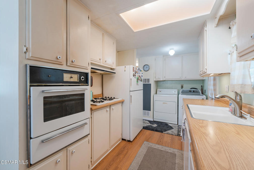 Property Photo:  5150 Los Angeles Avenue 90  CA 93063 