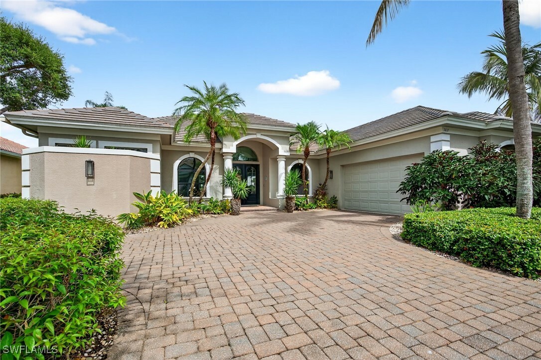 Property Photo: 7637 Mulberry Lane FL 34114