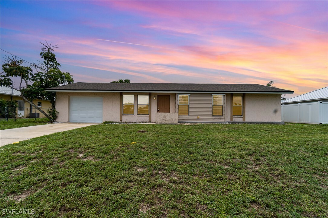 Property Photo: 1412 SE 11th Street FL 33990