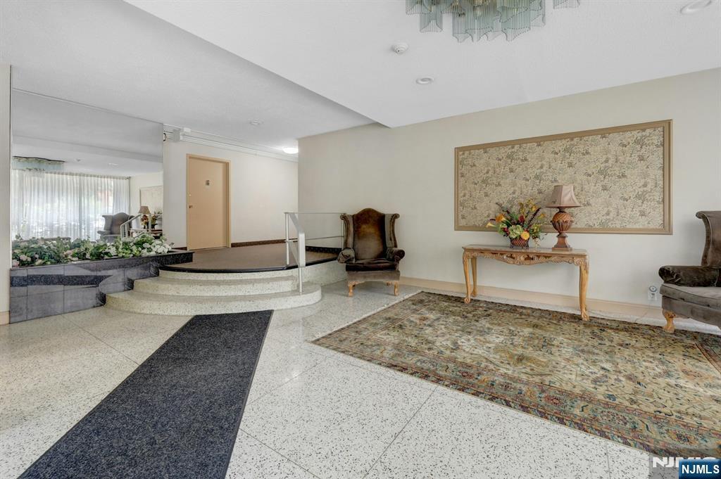 Property Photo:  2352 Linwood Avenue 3G  NJ 07024 