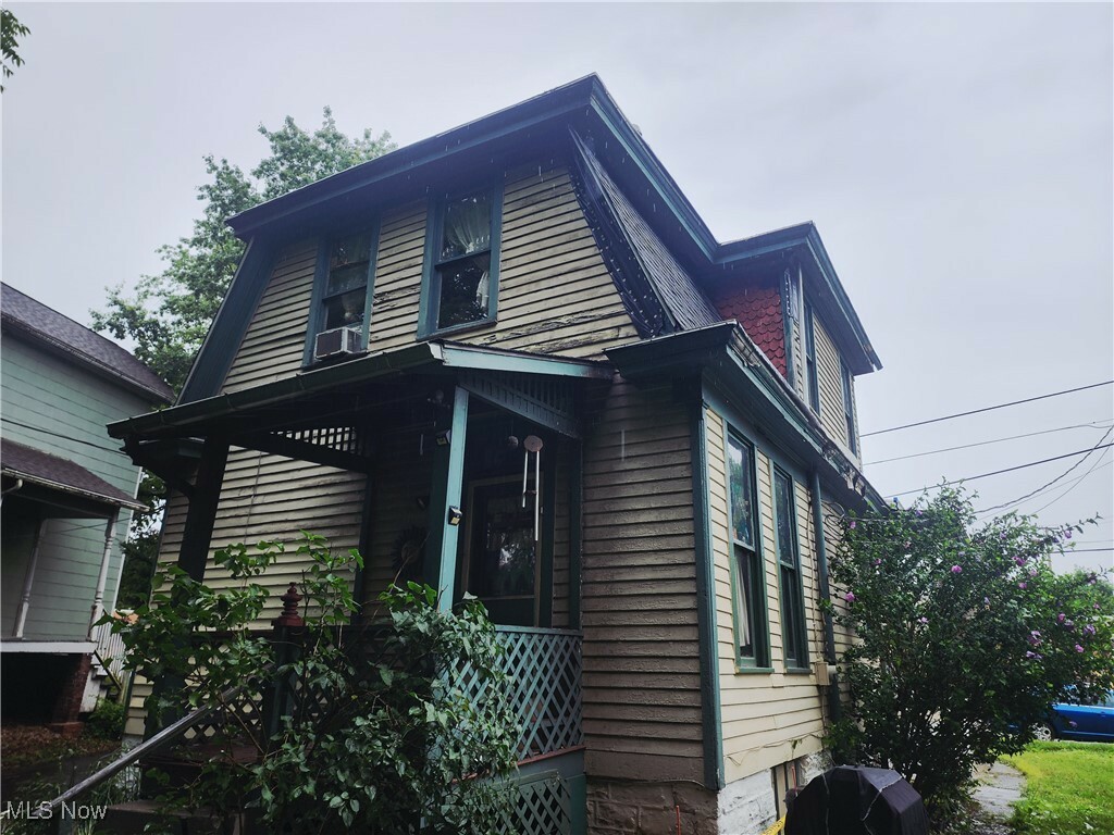 Property Photo:  780 Findley Avenue  OH 43701 
