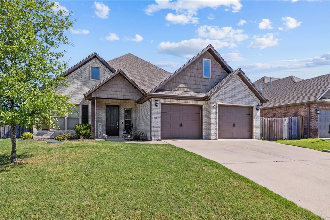 Property Photo: 801 Bellmara Circle AR 72718