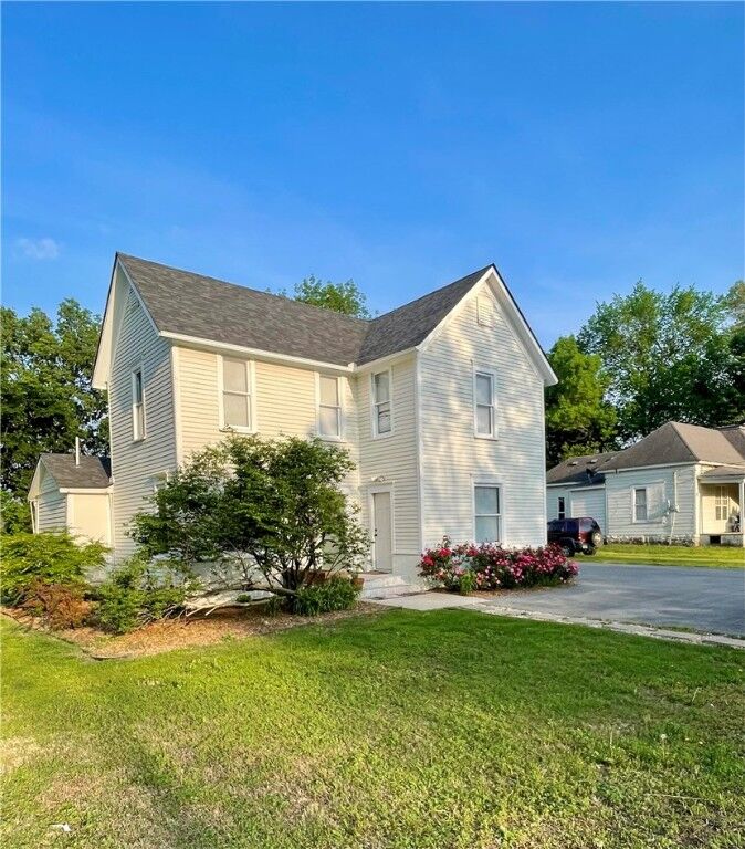 Property Photo: 515 Washington Street AR 72761