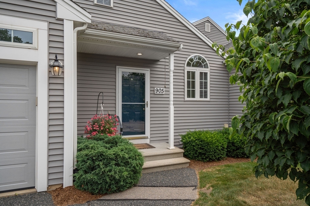 Property Photo:  905 Village Ln 905  MA 02019 