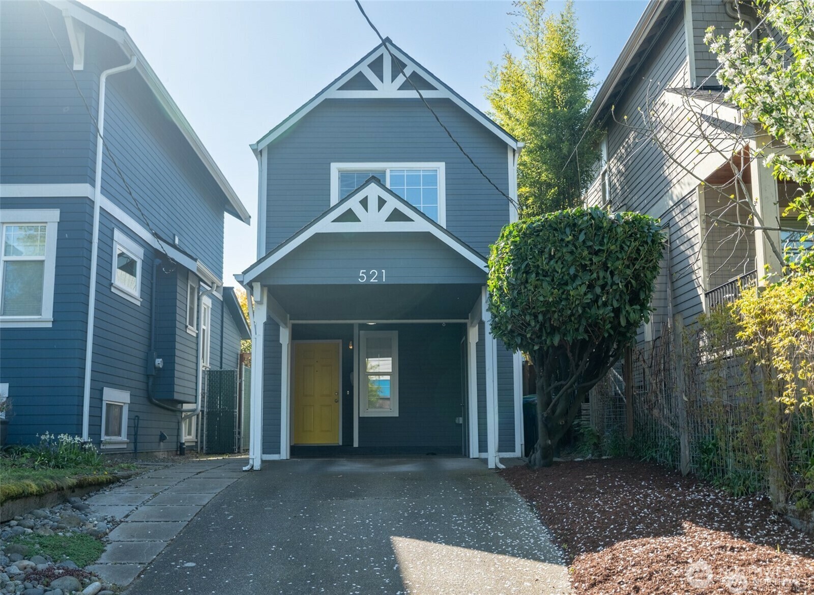 Property Photo: 521 27th Ave WA 98122