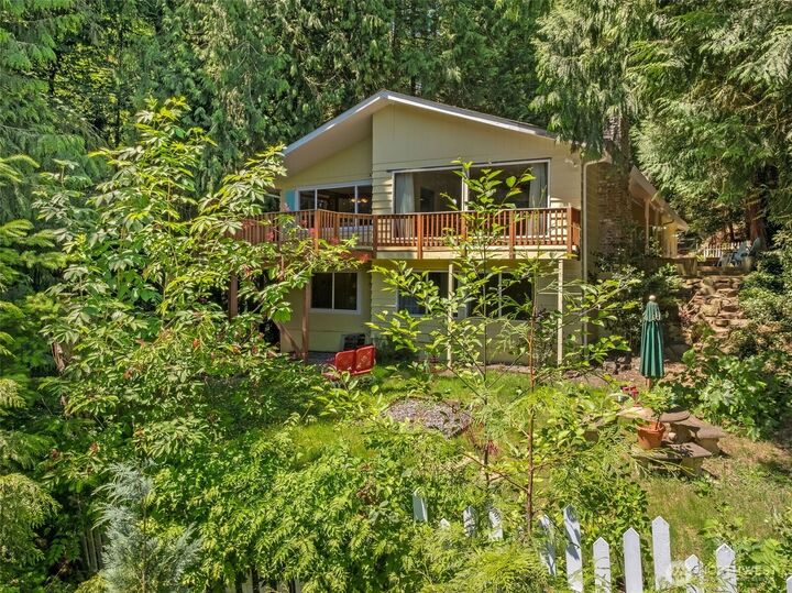 17972  West Spring Lake Drive SE  Renton WA 98058 photo