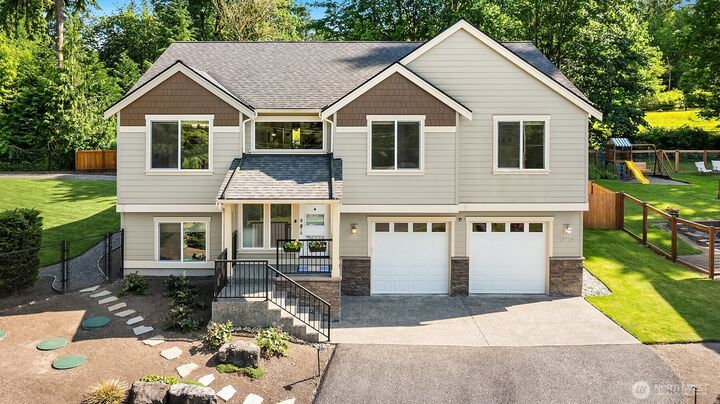 Property Photo: 17719 NE 160th Place WA 98072