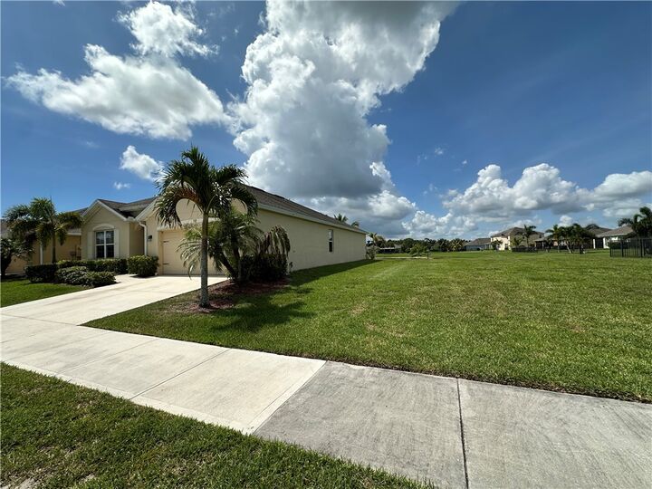 Property Photo: 3315 Rockport Street SW FL 32968