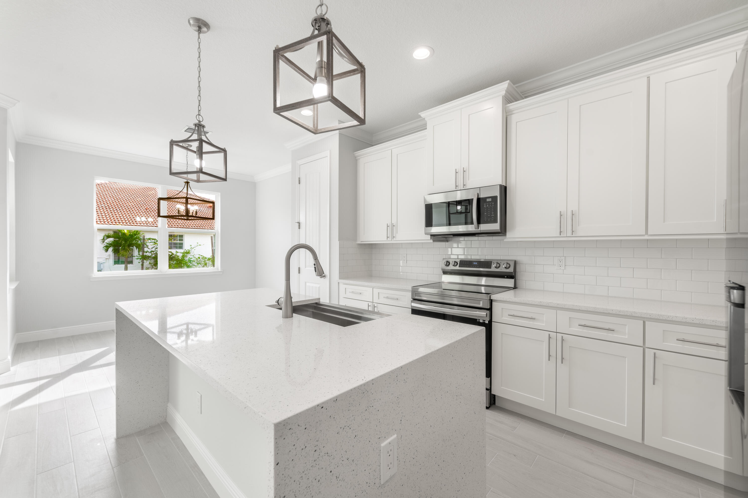 Property Photo: 2433 SW Hinchman Street FL 34984