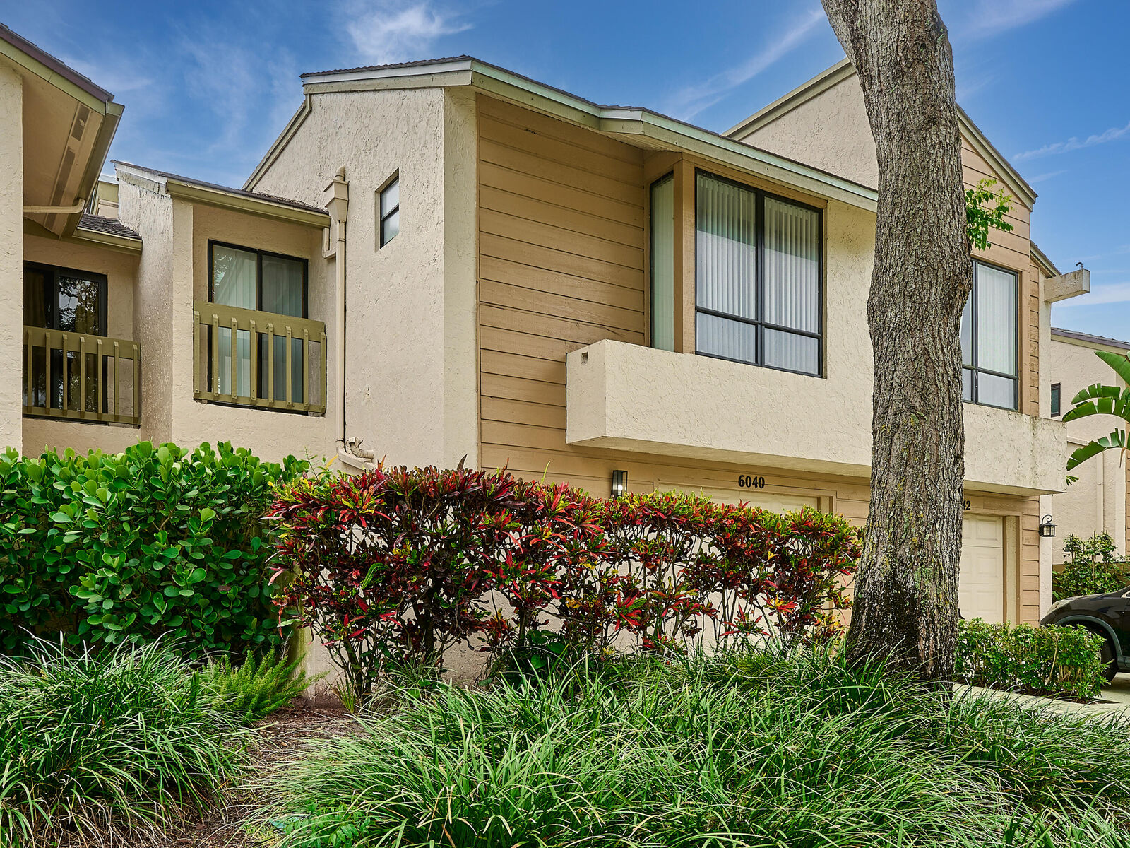 Property Photo:  6040 Glendale Drive  FL 33433 