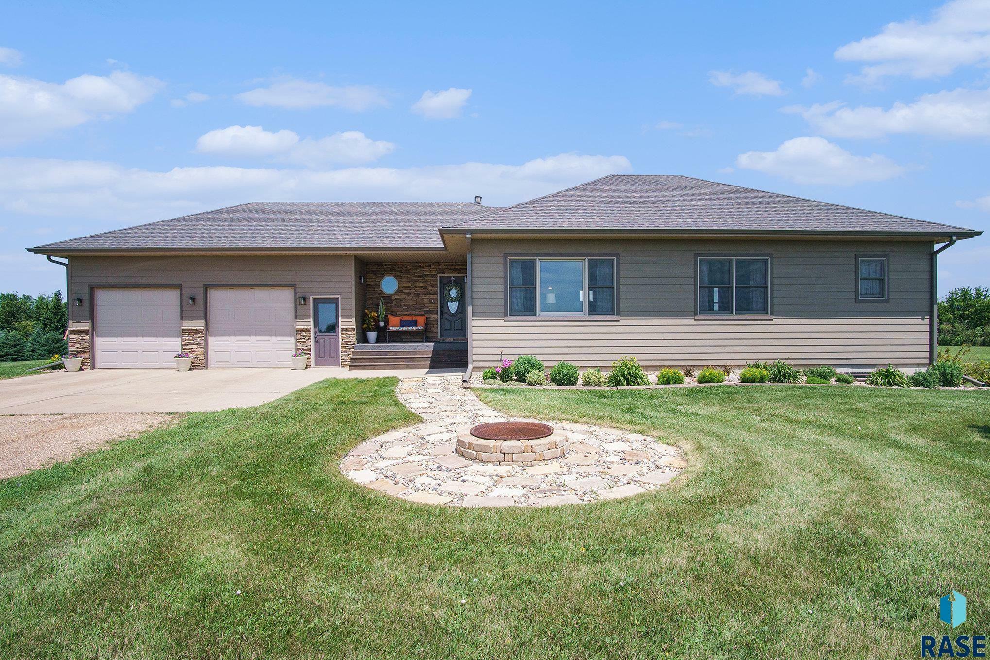 Property Photo: 45446 258th St SD 57048-6203