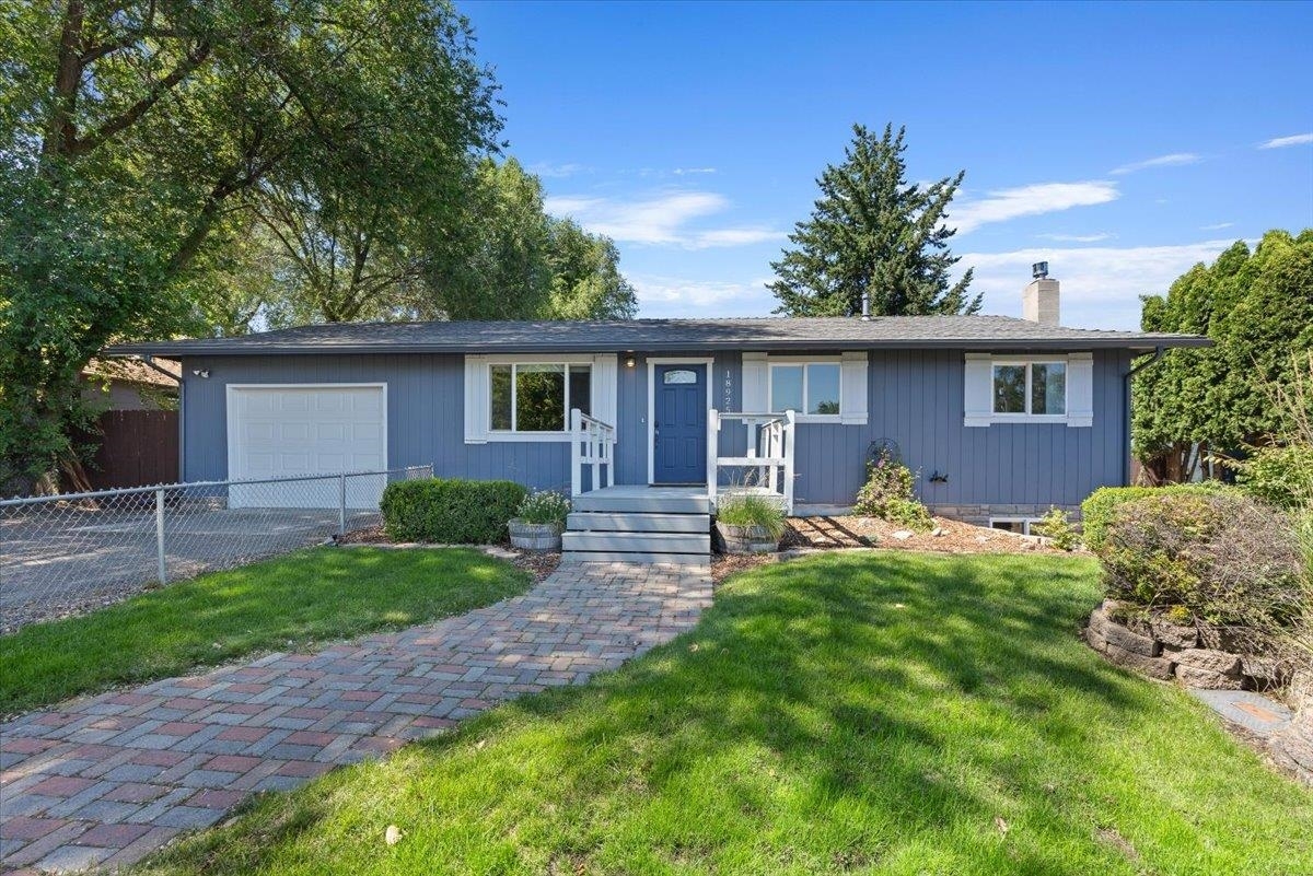 Property Photo:  18925 E Valleyway Ave  WA 99016 