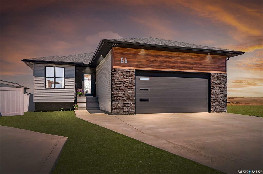 66 Clunie Court  Moose Jaw SK S6J 0E3 photo