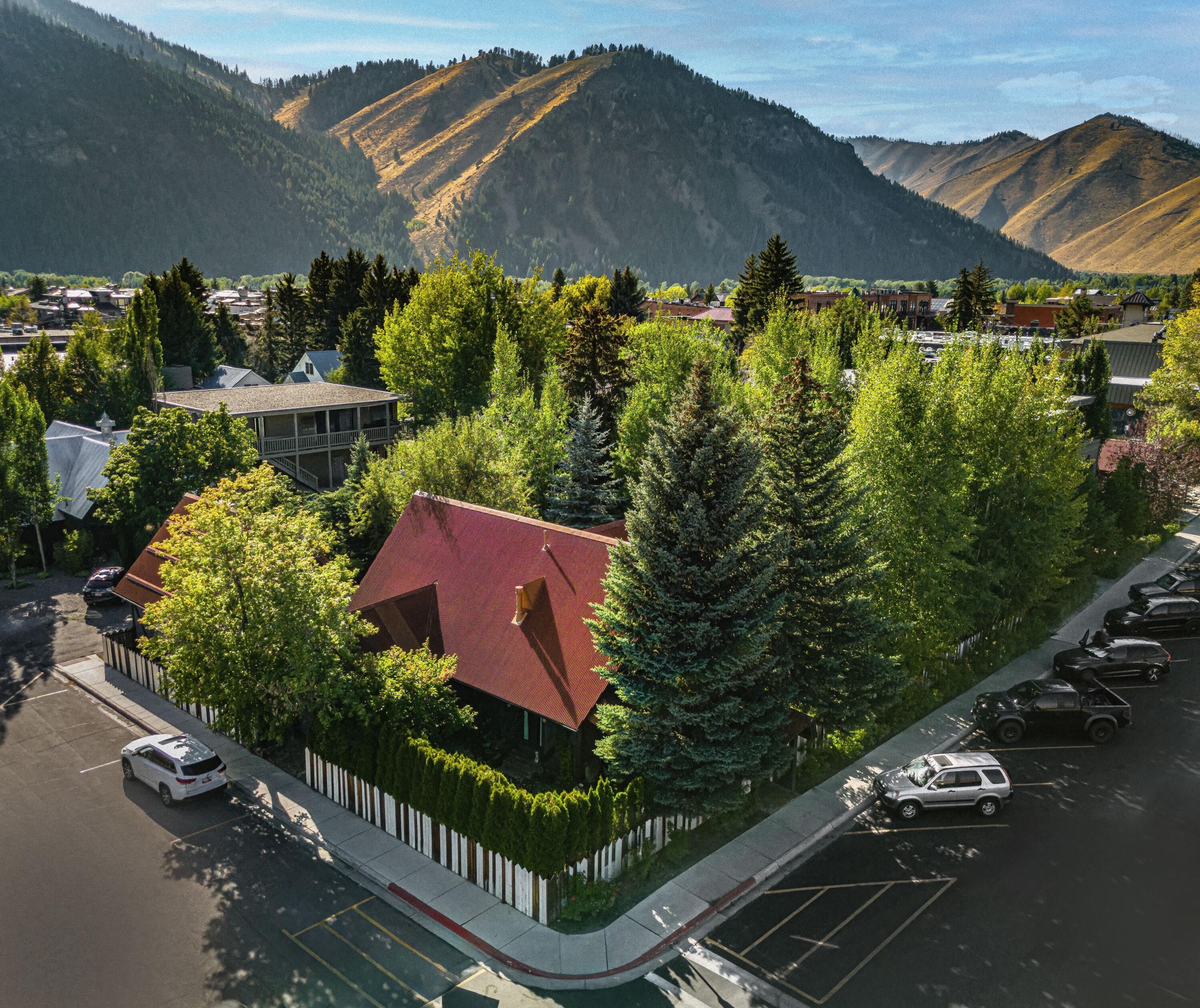 Property Photo: 111 &Amp 131 N East Ave ID 83340