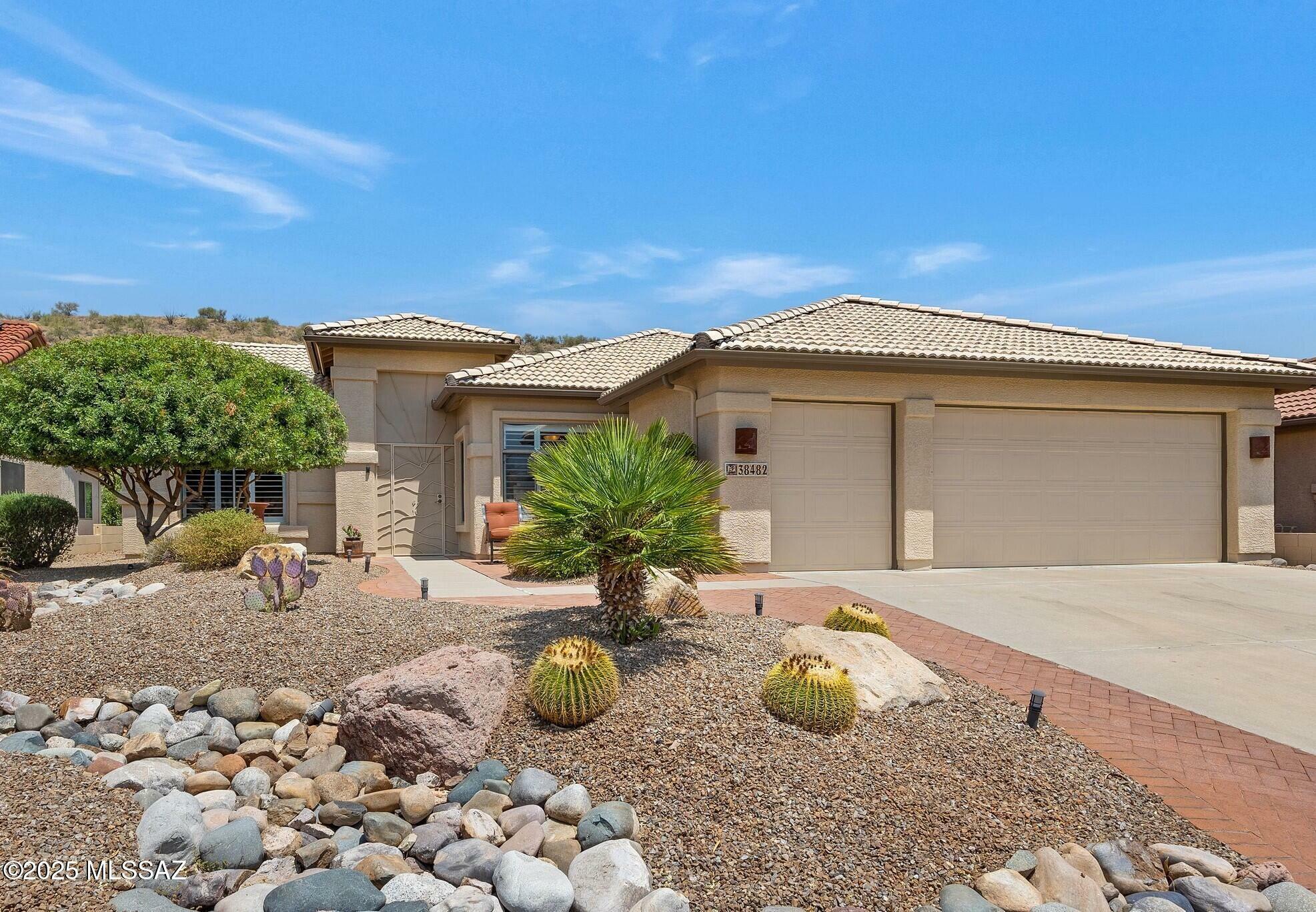 Property Photo: 38482 S Sand Crest Drive AZ 85739