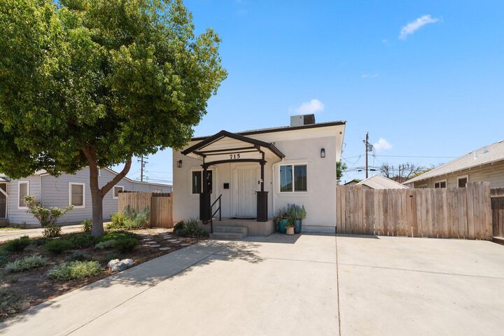 Property Photo:  715 S Church Street  CA 93277 