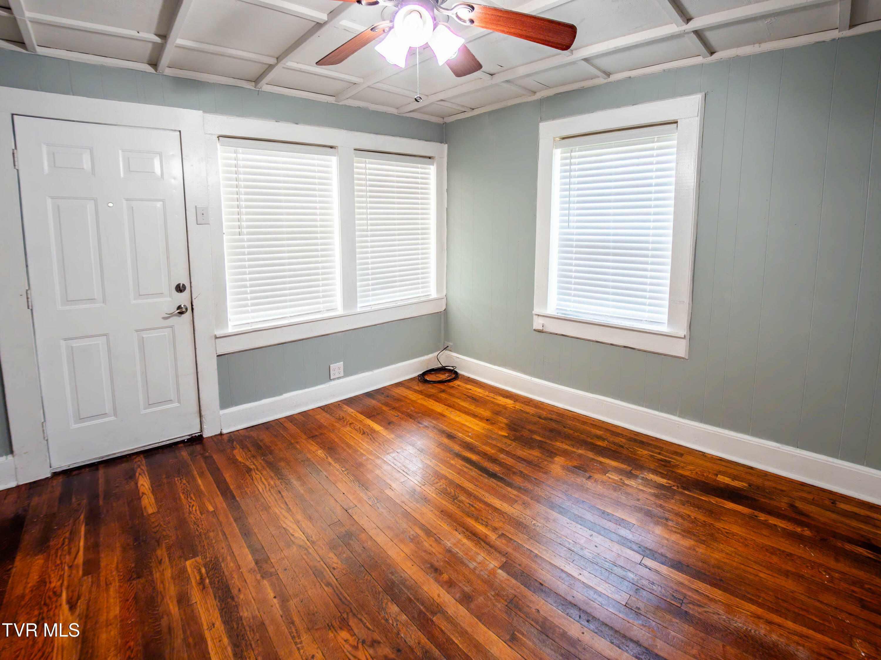 Property Photo:  719 East Maple Street  TN 37601 