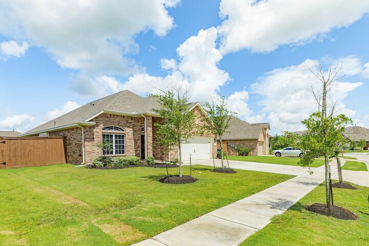 Property Photo:  133 Water Grass Trail  TX 77531 