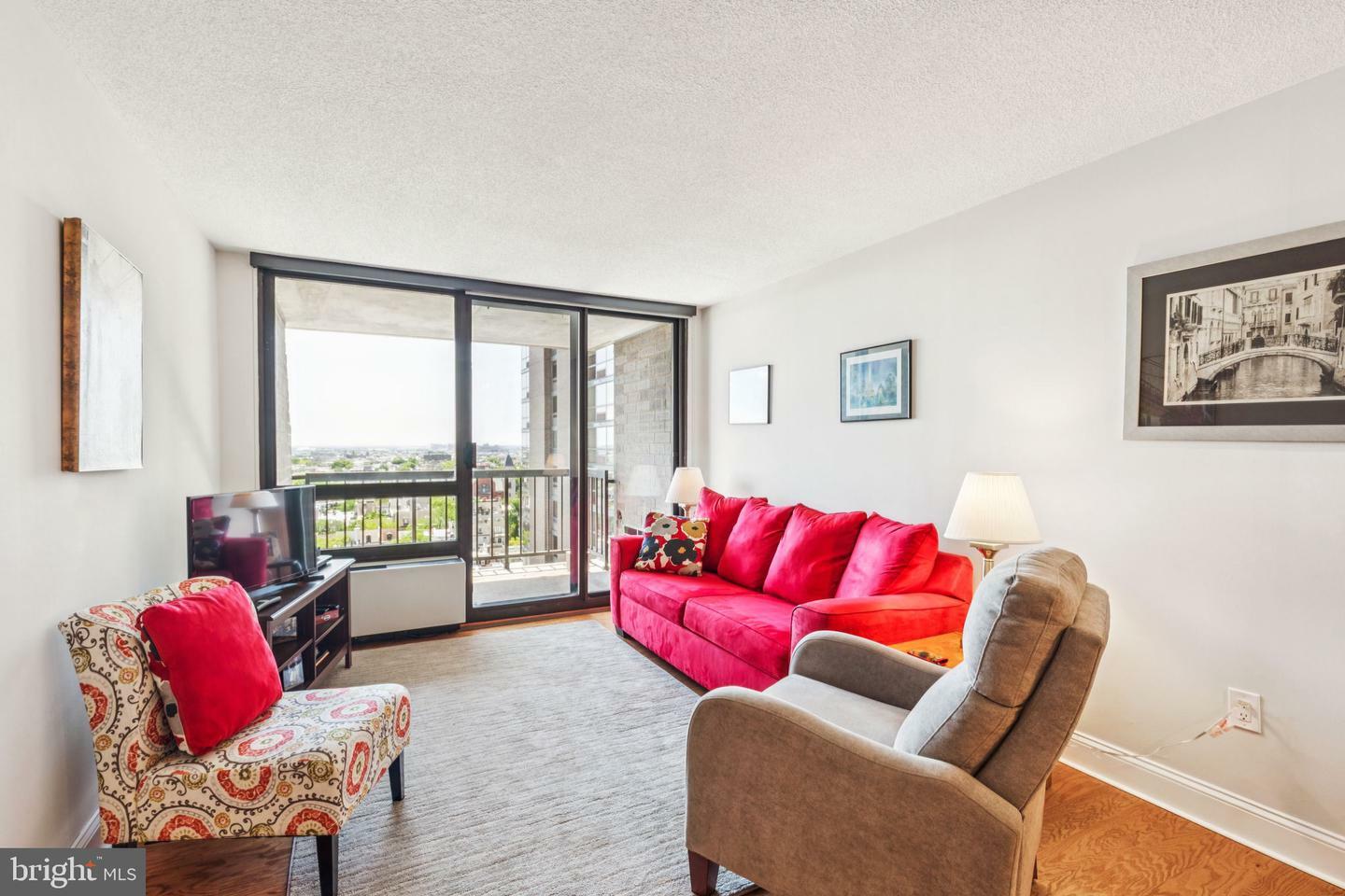 Property Photo:  233 S 6th Street 1412B  PA 19106 