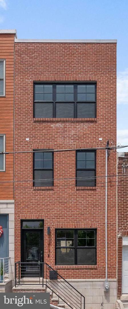 Property Photo:  613 Mercy Street  PA 19148 