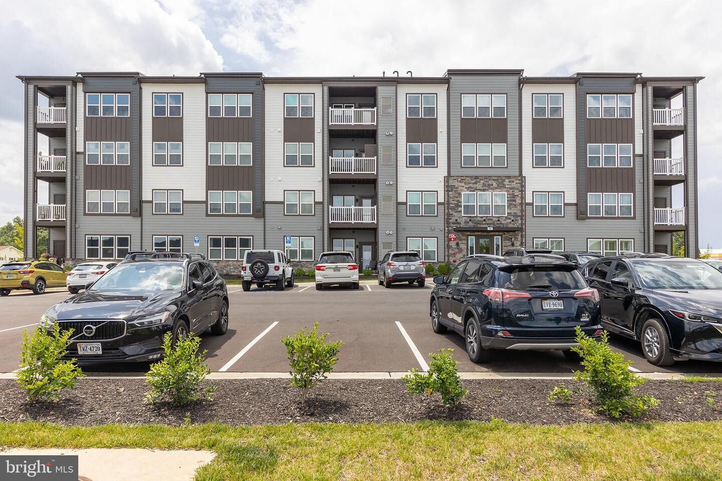 Property Photo: 140 McCormick Circle 403 VA 22602