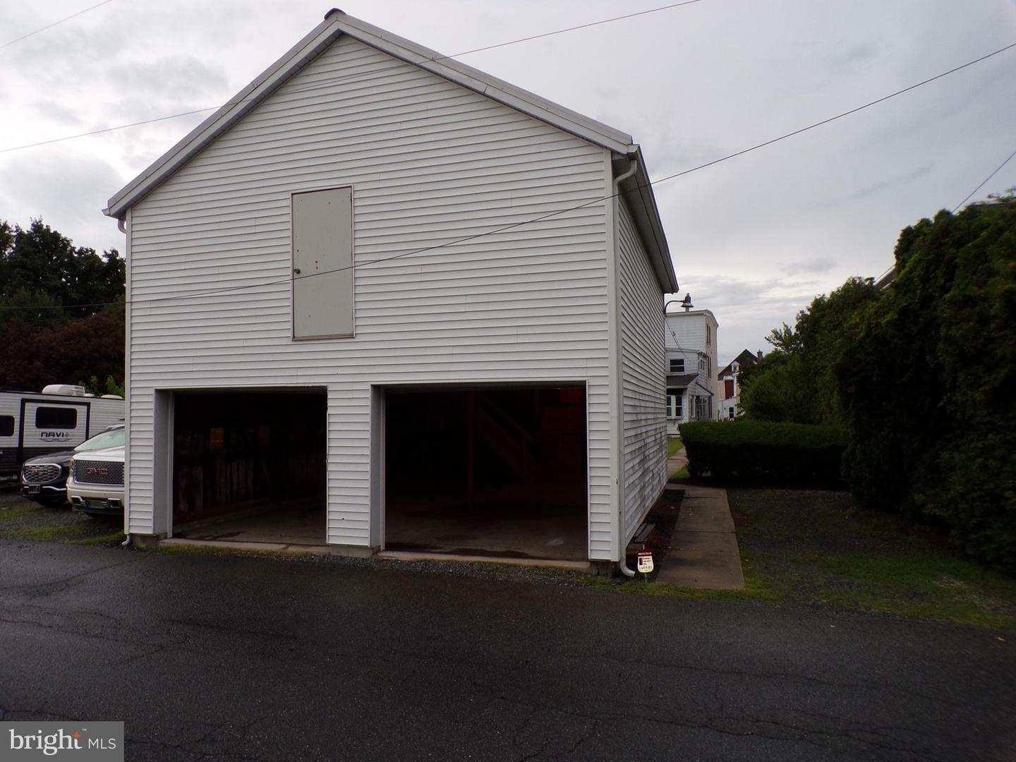 Property Photo:  42 E 3rd Street  PA 19512 