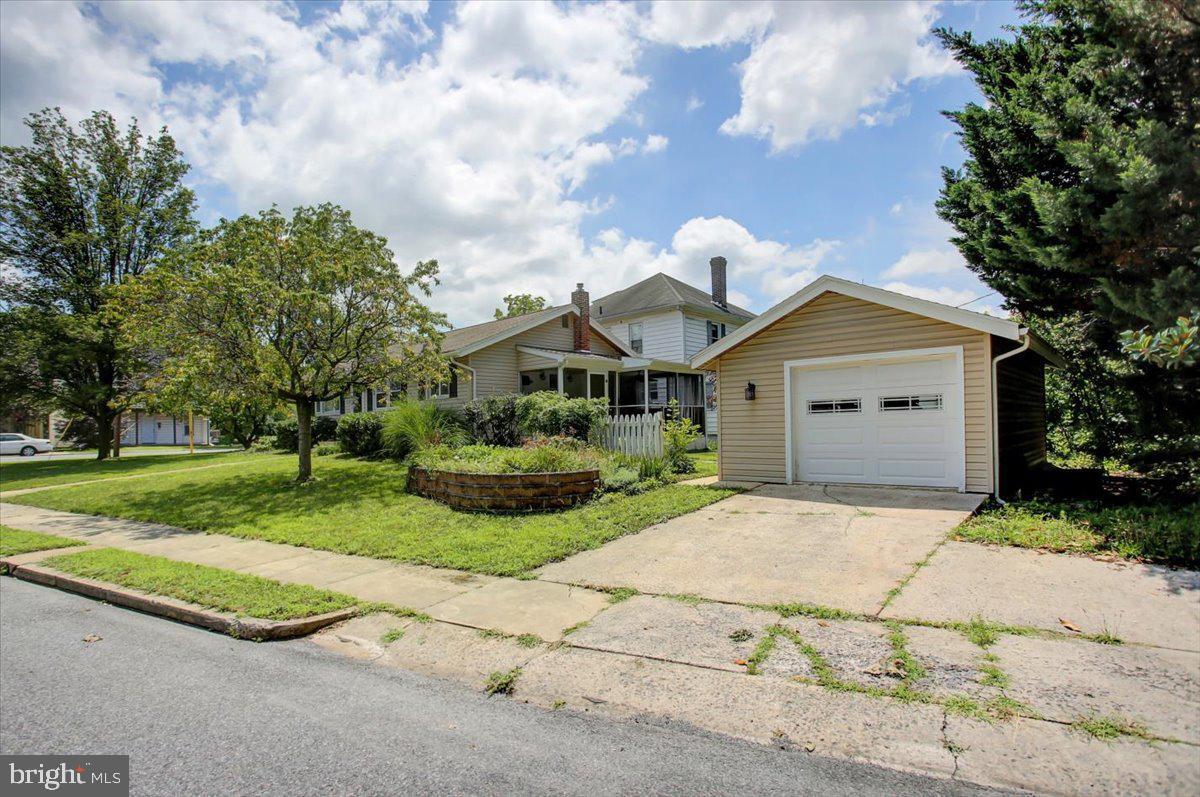 Property Photo: 889 Broad Street PA 17201