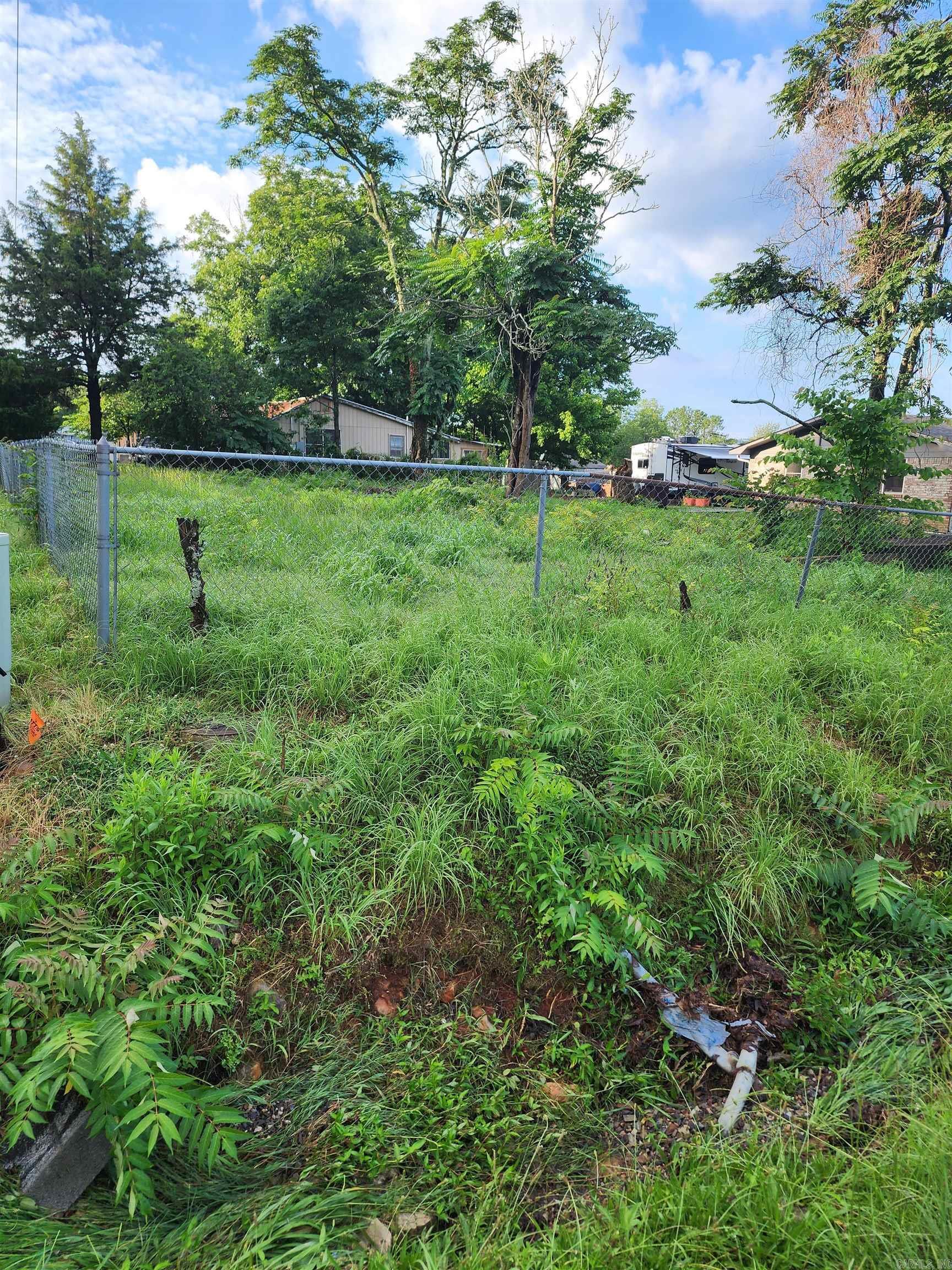 Property Photo: 1101 S Tenth Street AR 71953