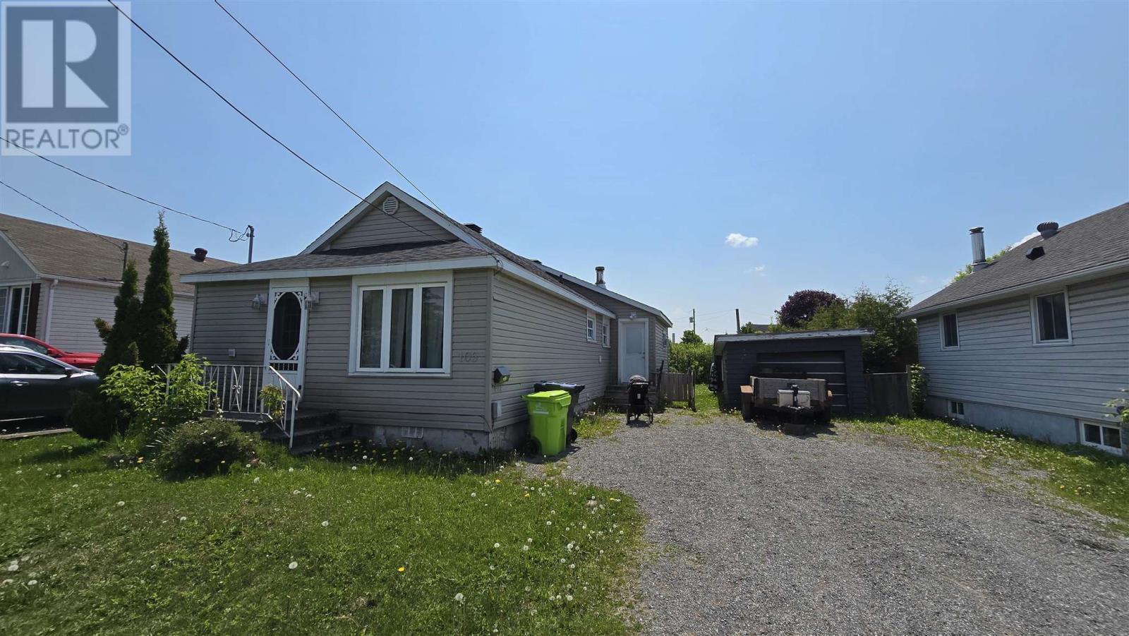 Property Photo:  105 Victor Emmanuel Ave  ON P6C 2B3 