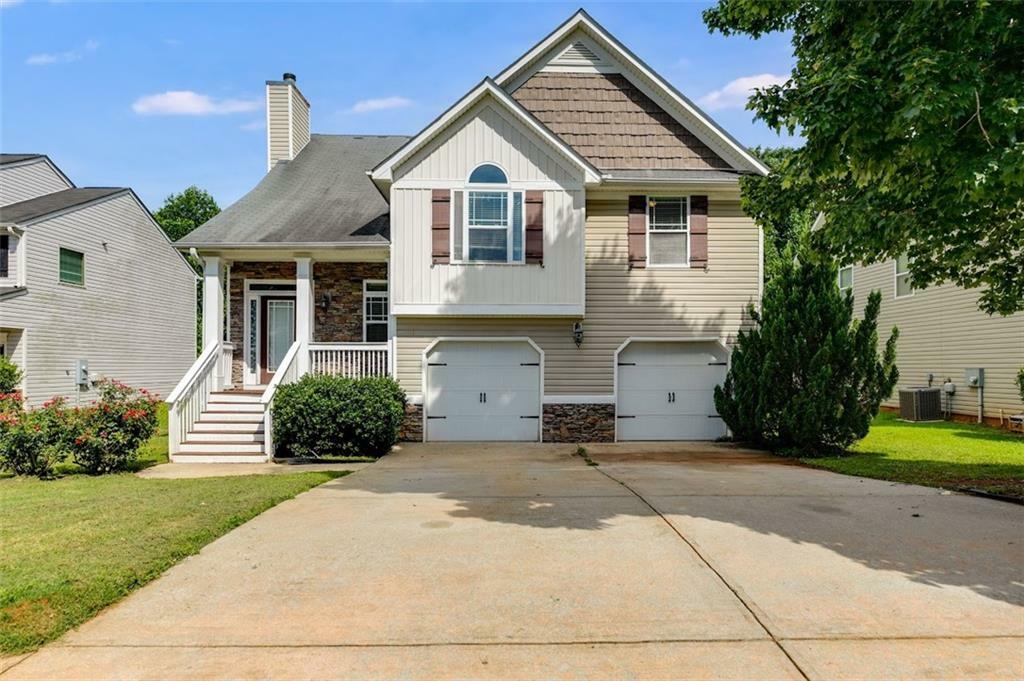 Property Photo: 7125 Creeksong Drive GA 30134