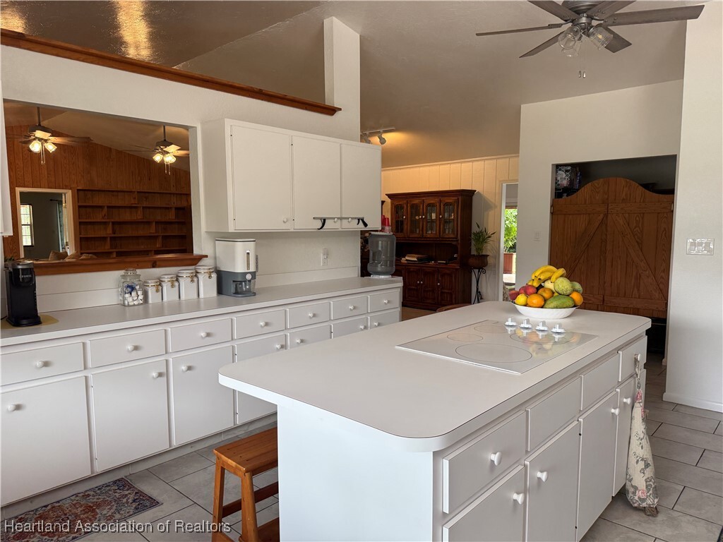 Property Photo:  350 Bottlebrush Avenue  FL 33852 