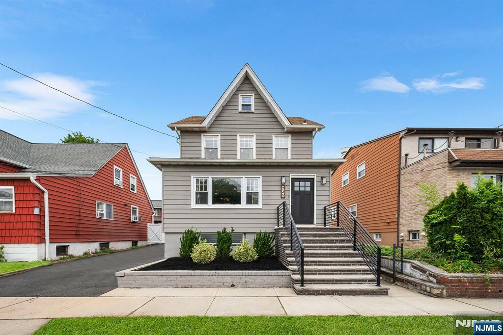 725 4th Street  Secaucus NJ 07094 photo